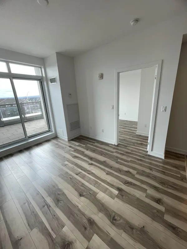 2490 Old Bronte RD #316, Oakville, ON L6M 0Y4