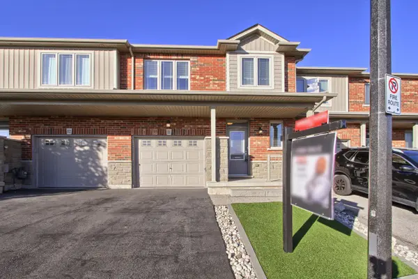 380 Lake ST #11, Grimsby, ON L3M 0E8