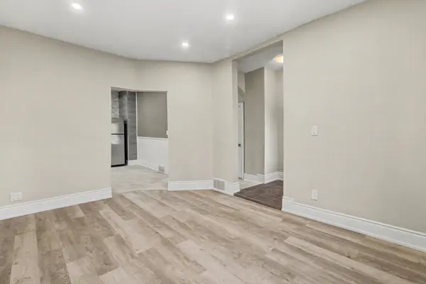 176 Arlington AVE, Ottawa Centre, ON K1R 5S7