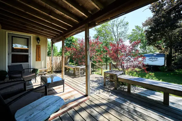 225 Arnott DR, Selwyn, ON K0L 1T0