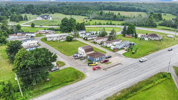 402 29 HWY, Rideau Lakes, ON K7A 4S5