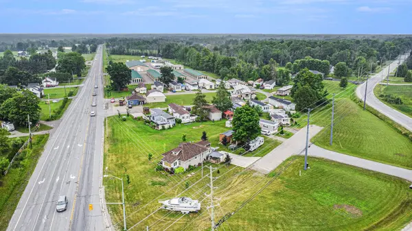 402 29 HWY, Rideau Lakes, ON K7A 4S5