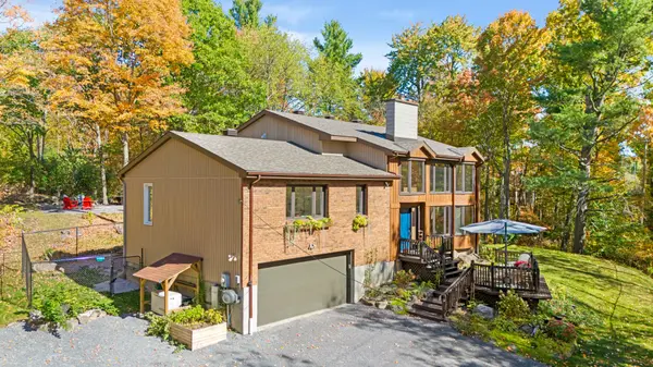 1783 Old Carp RD, Carp - Huntley Ward, ON K0A 1L0