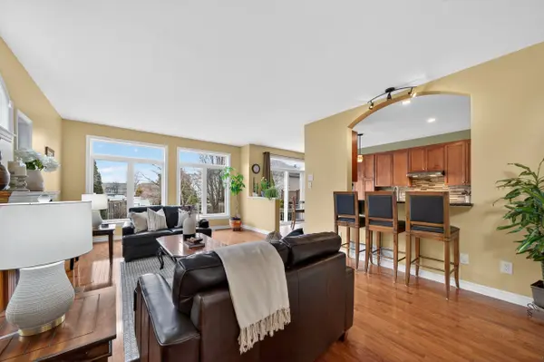 131 Spiritwood DR, Kanata, ON K2M 3A2