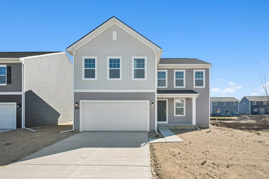 372 Edge Brook DR, Holly Township, MI 48442