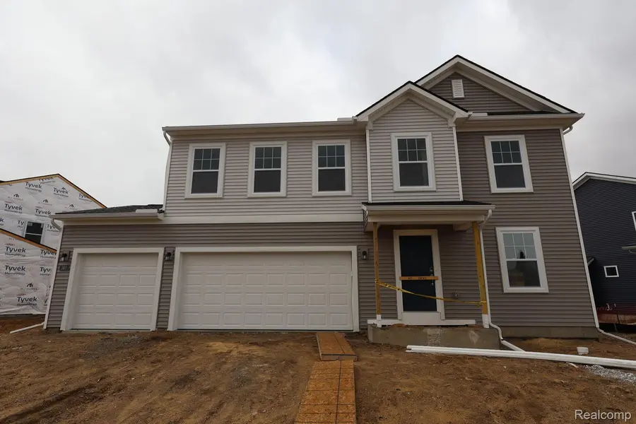 360 Hidden River W, Holly Township, MI 48442