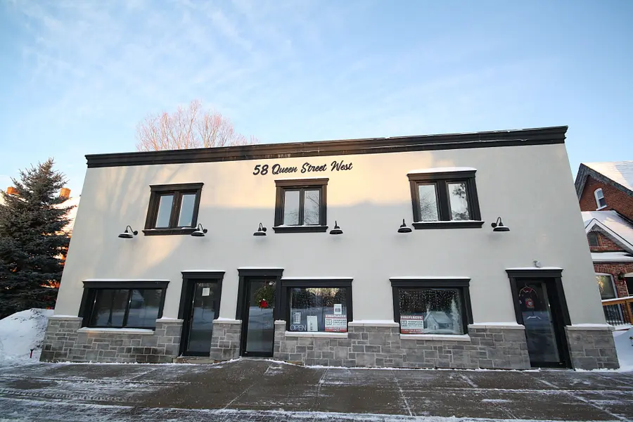 58 Queen ST W #5, Springwater, ON L0L 1P0