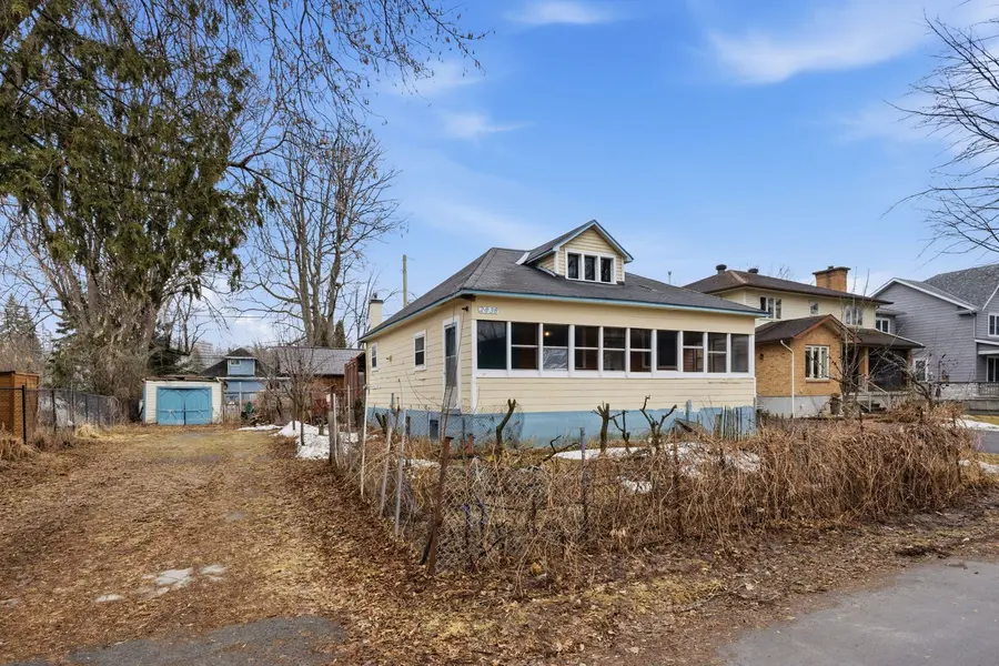 2838 Haughton AVE, Britannia - Lincoln Heights And Area, ON K2B 6Z3