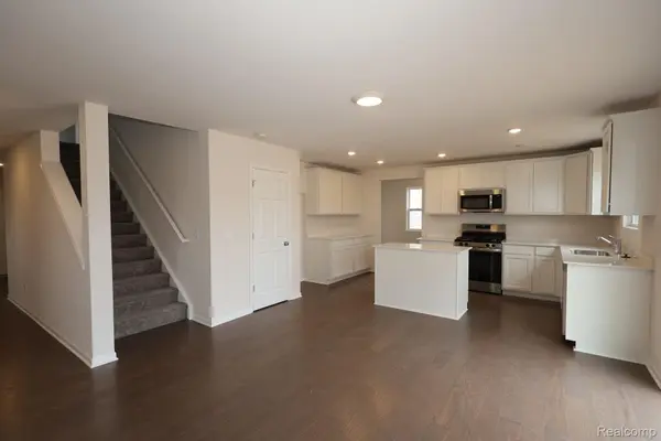 360 Hidden River W, Holly Township, MI 48442