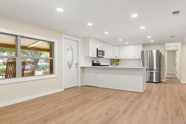 1453 Eagle Canyon Drive, China Spring, TX 76633