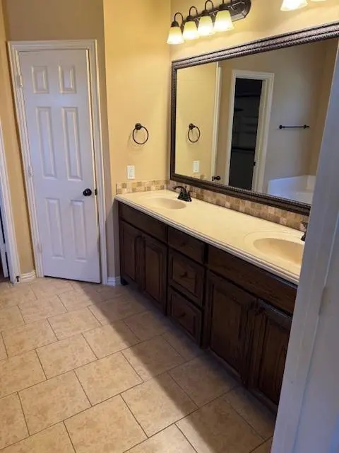 5683 Hummingbird Lane, Fairview, TX 75069