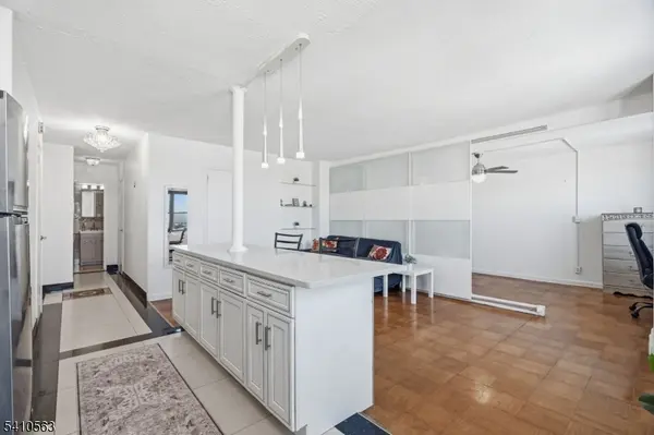 201 St. Pauls Ave #15P, Jersey City, NJ 07306