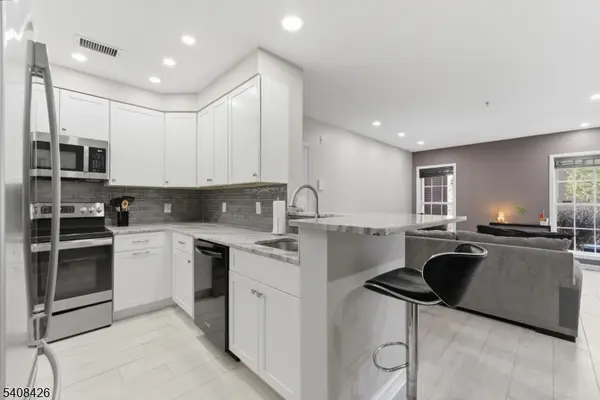 2108 Schindler Ln, Wayne Twp., NJ 07470