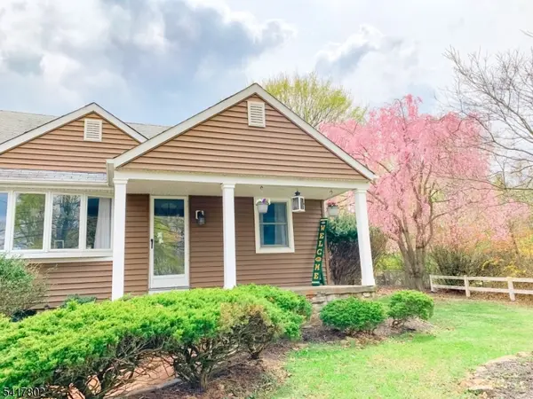 22 Flanders Rd, Mount Olive Twp., NJ 07828