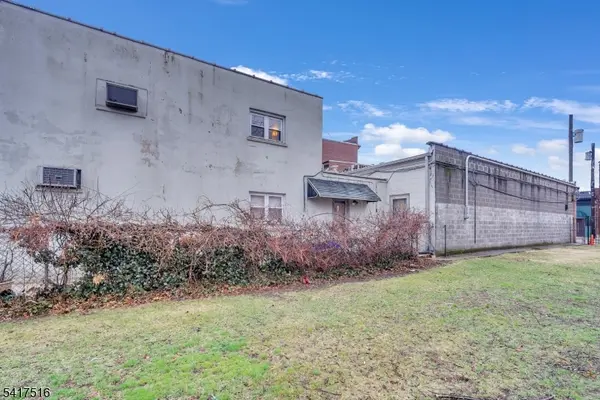 236 Stuyvesant Ave, Lyndhurst Twp., NJ 07071