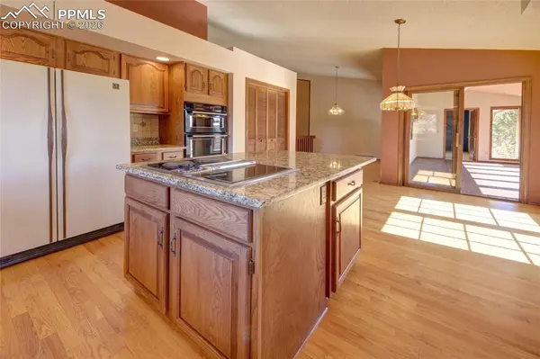 7407 Grashio DR, Colorado Springs, CO 80920