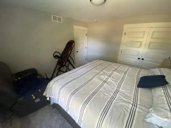 7408 Marksbury DR, Byron Twp, MI 49315