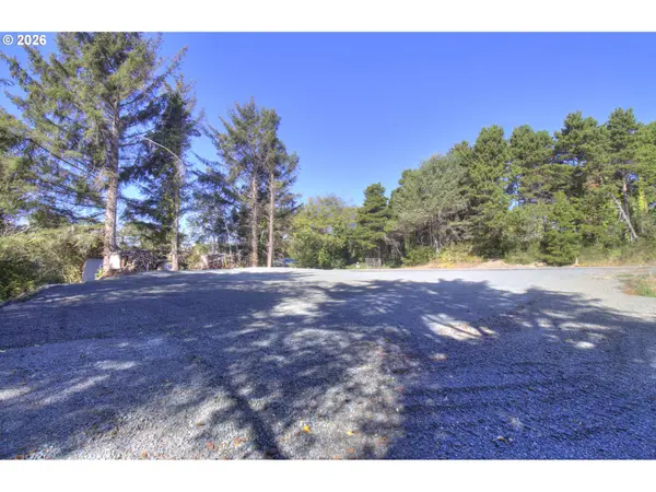 Grange RD, Gold Beach, OR 97444