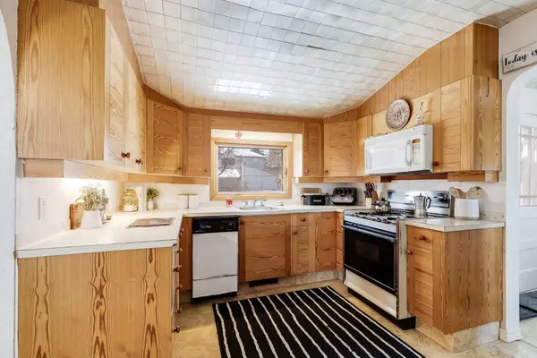 235 3 ST, Irricana, AB T0M 1B0