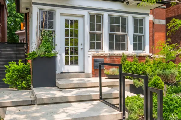 20 Fairview BLVD, Toronto E01, ON M4K 1L9