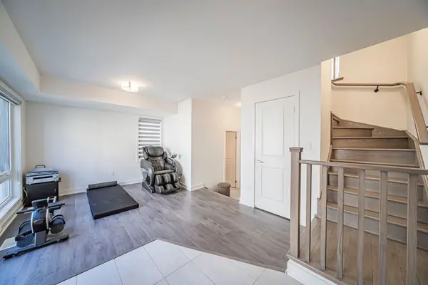 22 Benoit ST, Vaughan, ON L4H 4R7