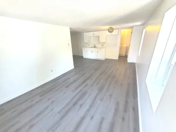 58 Queen ST W #5, Springwater, ON L0L 1P0