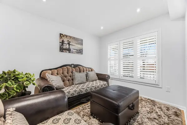 98 Owlridge DR E, Brampton, ON L6X 0M5