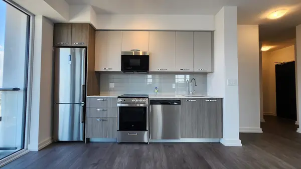 75 James ST S #1817, Hamilton, ON L8P 2T1