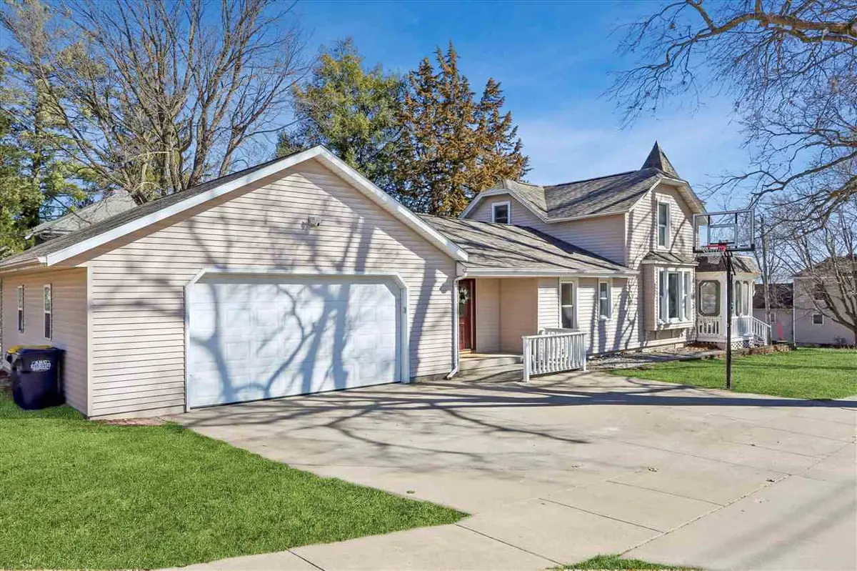 608 Chatham Street, Williamsburg, IA 52361