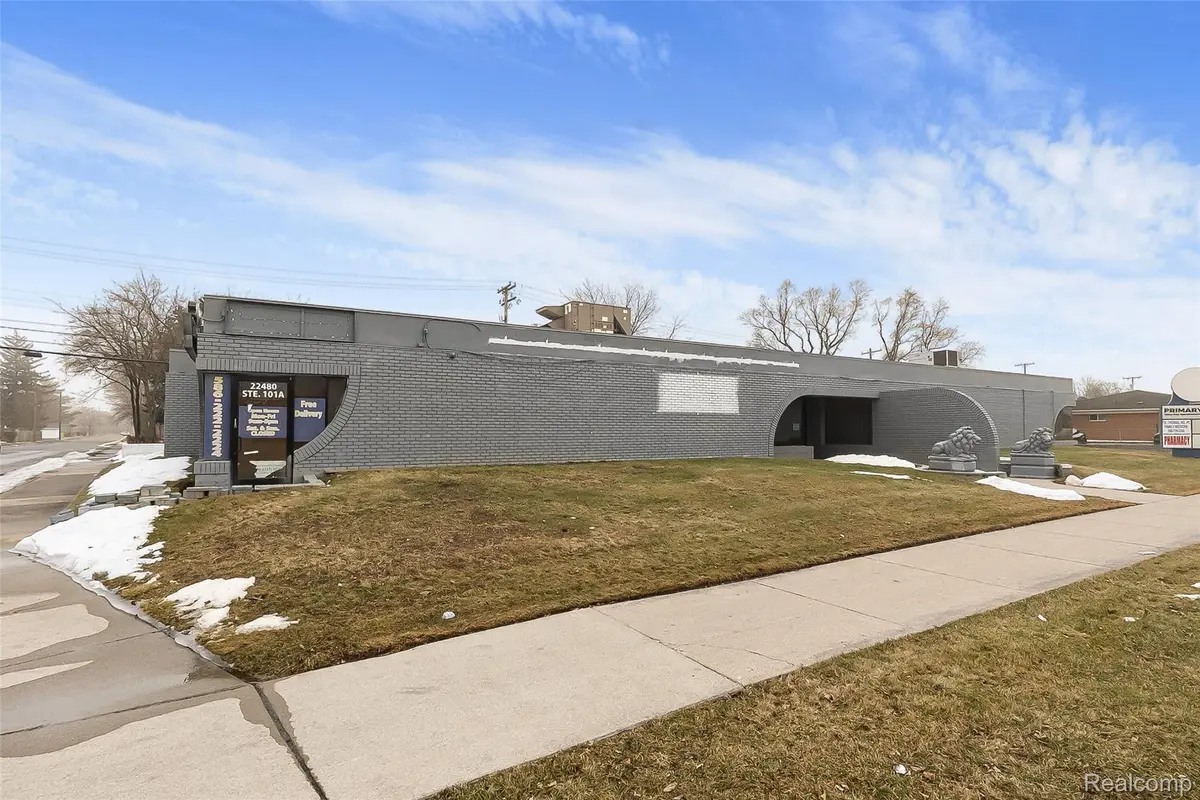 22480 Kelly Road, Eastpointe, MI 48021