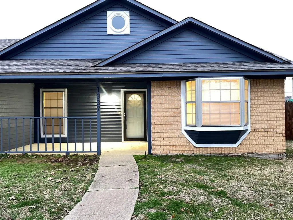 1337 Woodhill Drive, Lewisville, TX 75067
