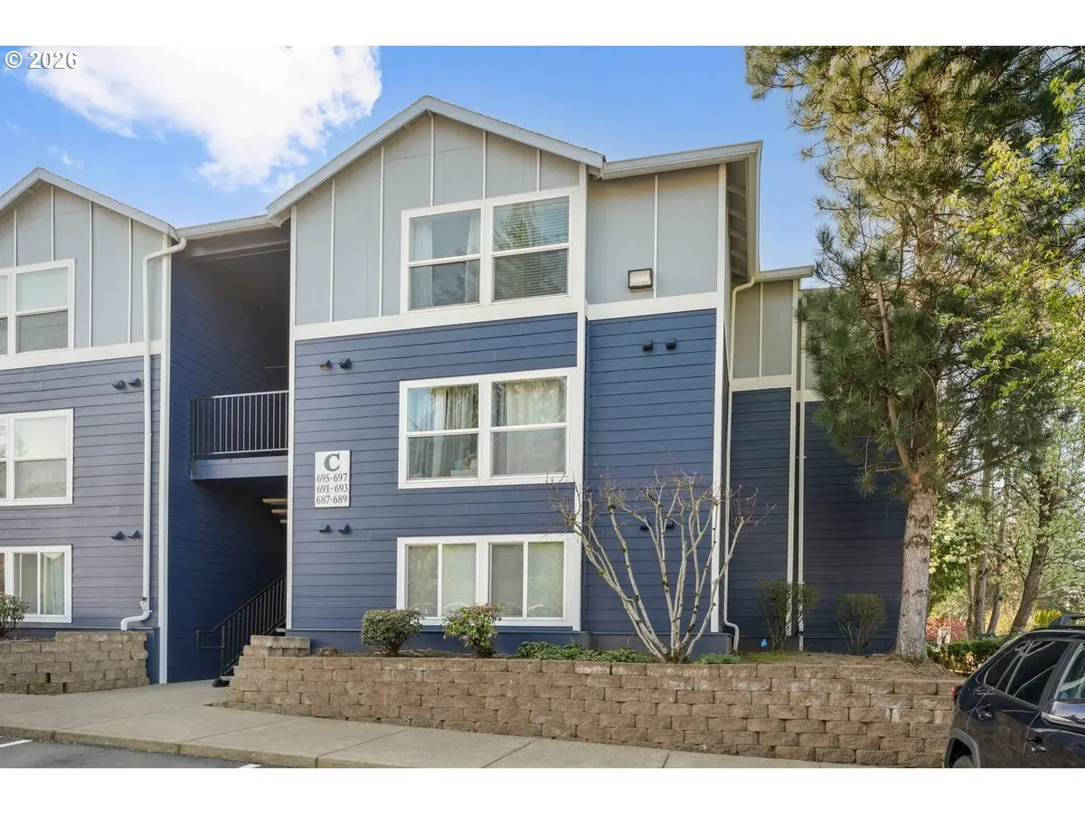 697 NE 162ND AVE #308, Portland, OR 97230