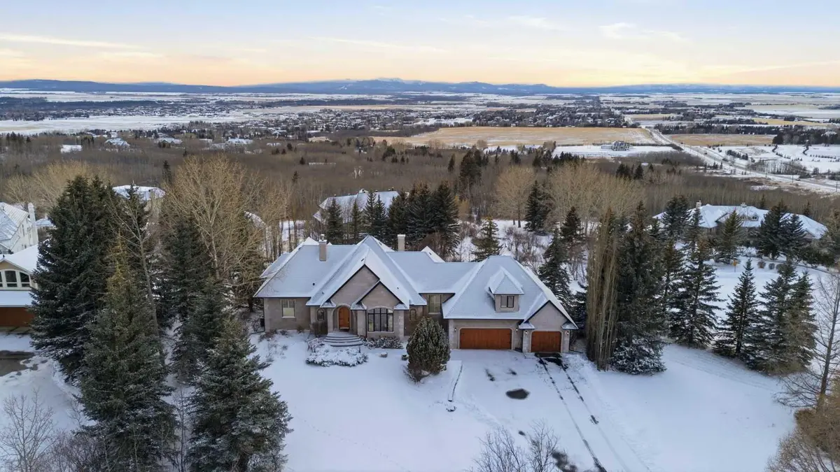 405 Pinnacle Ridge PL SW, Rural Rocky View County, AB T3Z 3N8