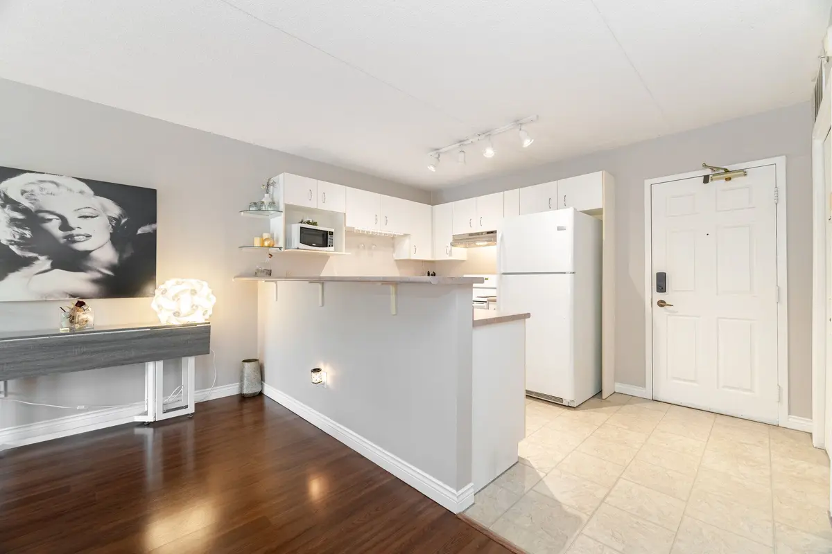 4005 Kilmer DR ##209, Burlington, ON L7M 4M2