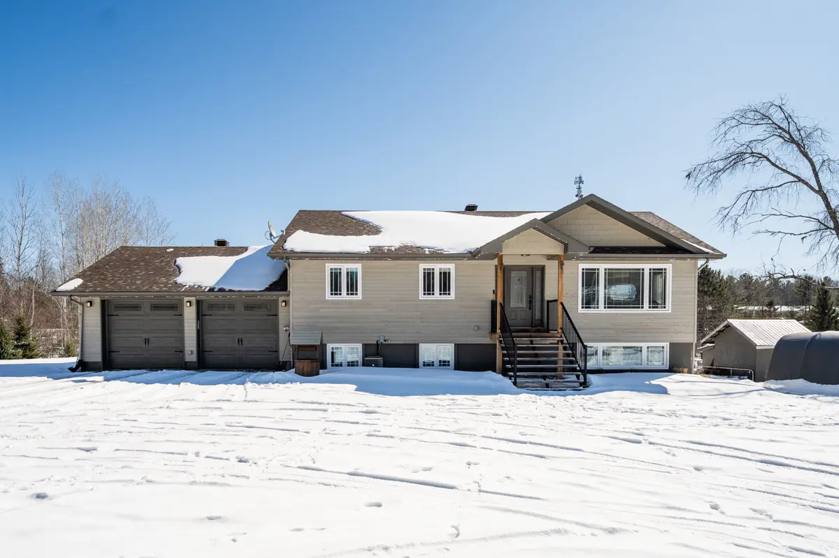 211 Eglington RD N, East Ferris, ON P0H 1H0