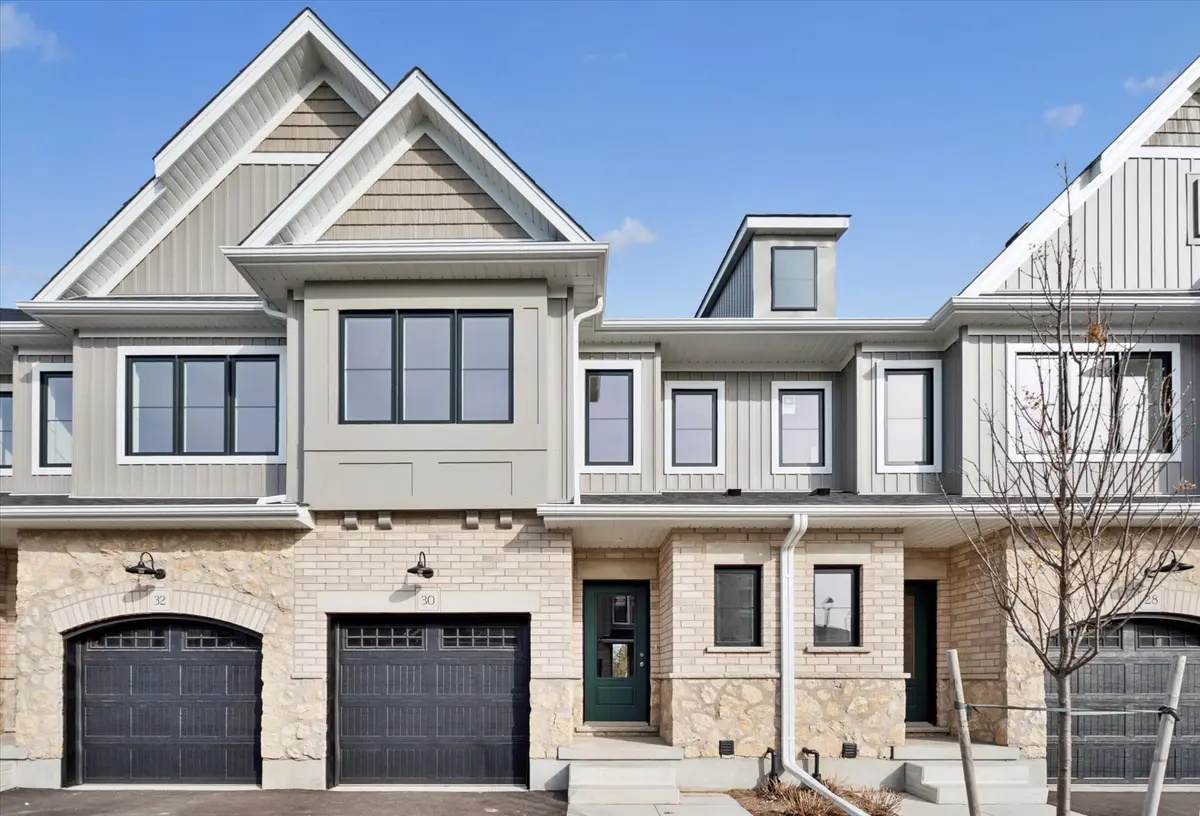 30 Fieldstone LN, Centre Wellington, ON N0B 1S0