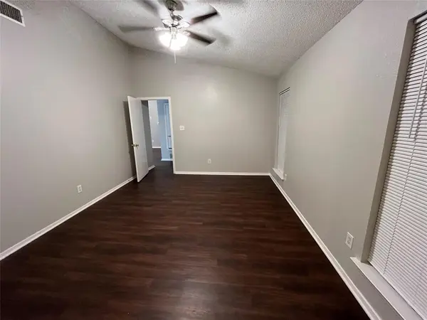 1337 Woodhill Drive, Lewisville, TX 75067