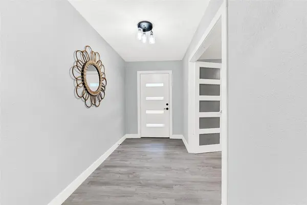 5821 Clendenin Avenue, Dallas, TX 75228