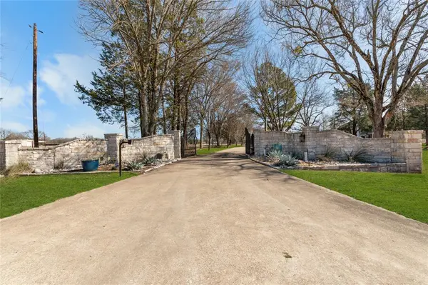 12245 FM 859, Wills Point, TX 76169