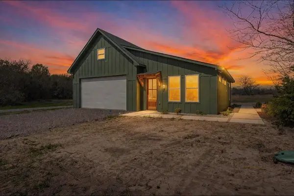 1530 County Road 3925, Wolfe City, TX 75449