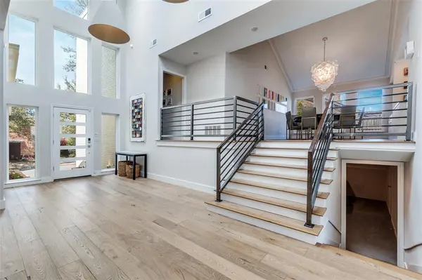 6438 Riverview Lane, Dallas, TX 75248