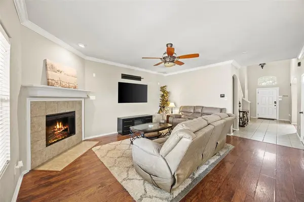 420 Goldstone Lane, Fort Worth, TX 76131