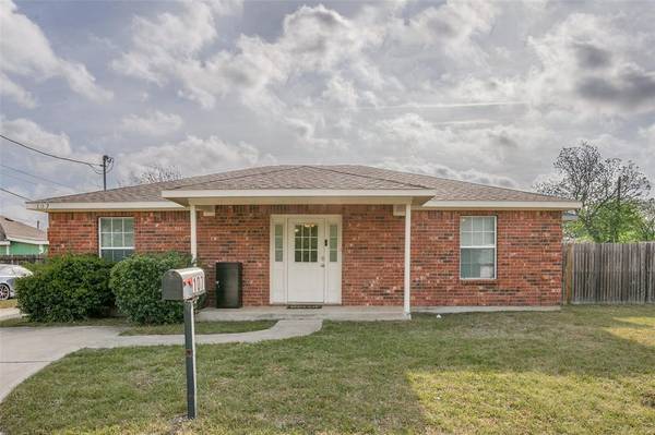 107 S Crawford Street #1, Denton, TX 76205