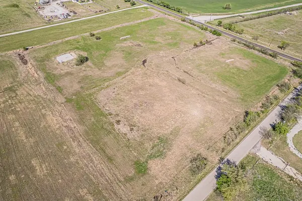 12588 Flow rd, Krum, TX 76249