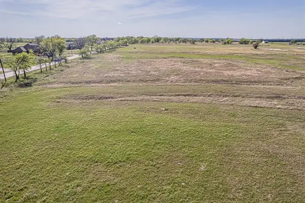 12588 Flow rd, Krum, TX 76249