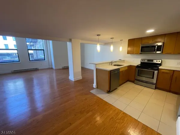 141 S Harrison St Unit 1-H, East Orange City, NJ 07018