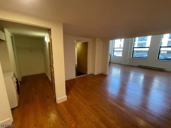 141 S Harrison St Unit 1-H, East Orange City, NJ 07018