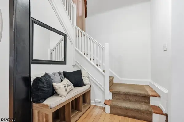 923 Kilsyth Rd, Elizabeth City, NJ 07208