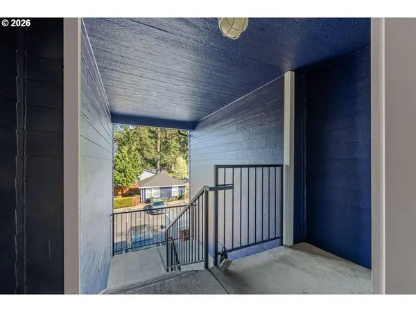 697 NE 162ND AVE #308, Portland, OR 97230