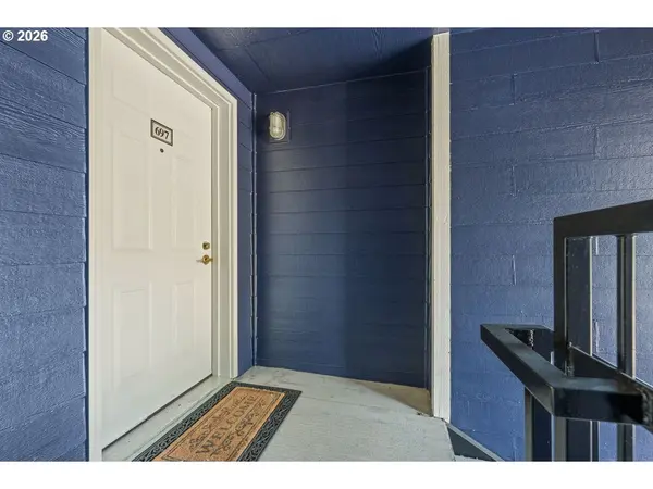 697 NE 162ND AVE #308, Portland, OR 97230